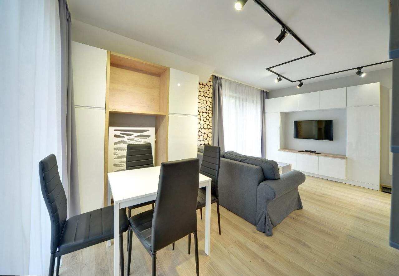 Apartamenty Sun Seasons 24 - Sarnia カルパッチ エクステリア 写真